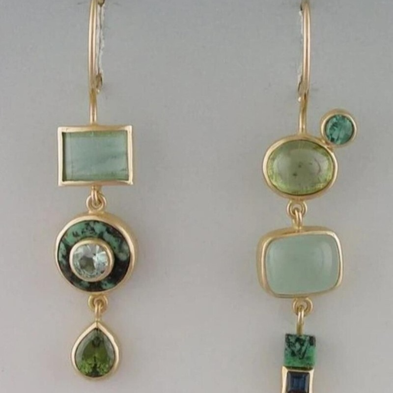 Vintage-style Green Pendant Earrings by Emily