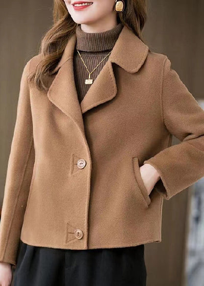 Women's Pleats Coat with Peter Pan Collar - Fashionable and Elegant Style for the Perfect Look