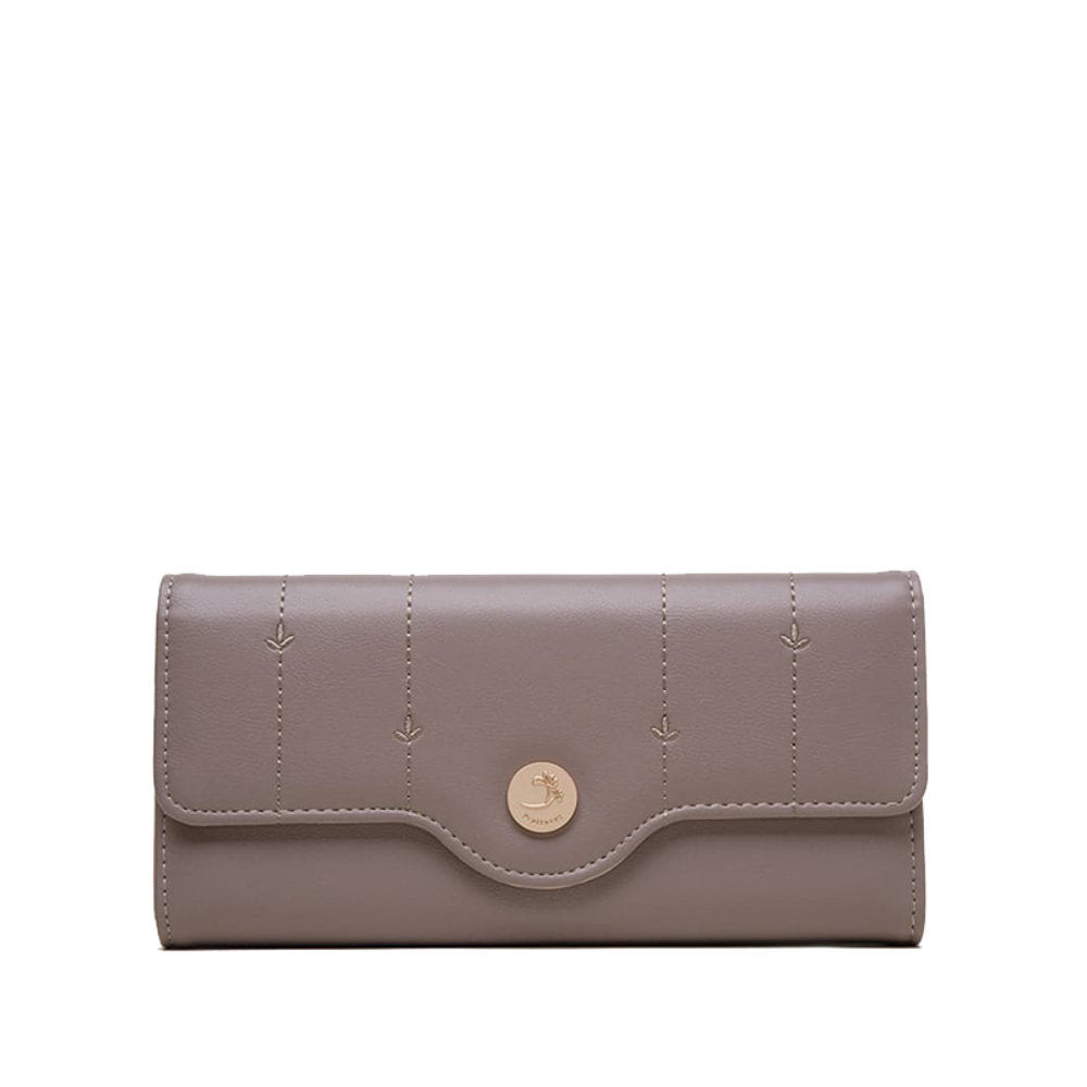Small and Elegant Triangular Wallet for Easy Storage and Sophisticated Style