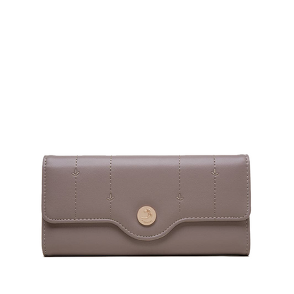 Small and Elegant Triangular Wallet for Easy Storage and Sophisticated Style