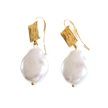 Astrea Earrings with Water Pearls in Stunning Vintage Style