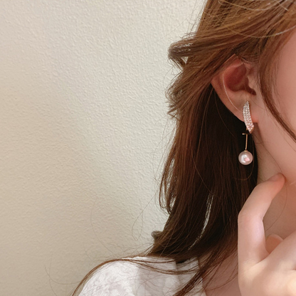 Esther - Sparkling Pearl Earrings in Luxury Gold
