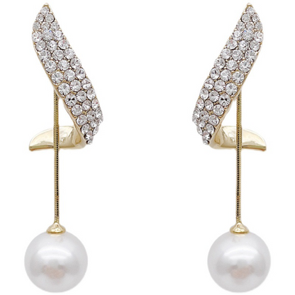 Esther - Sparkling Pearl Earrings in Luxury Gold