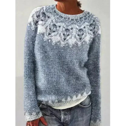 Women's Warm Sweatshirt with Long Sleeves - Cozy Winter Inspiration