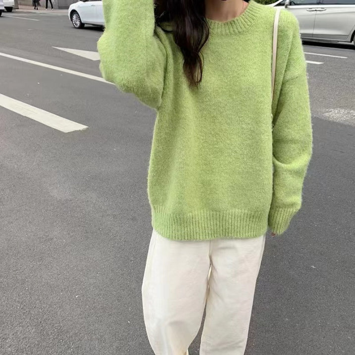 Fashionable Women's Mirror: Long Plus Size Sweatshirt with Modern Design for Perfect Style