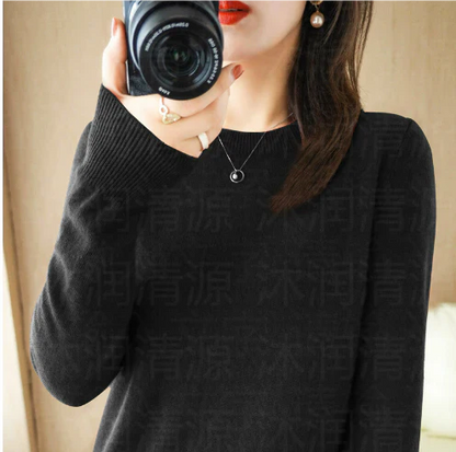 Women's Winter Sweater with Round Neck - Elegant and Warm for Completing Your Seasonal Wardrobe
