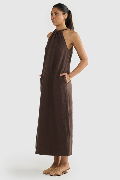Elegant Beach Dress with Linen Belt for a Summer Style and Glamour