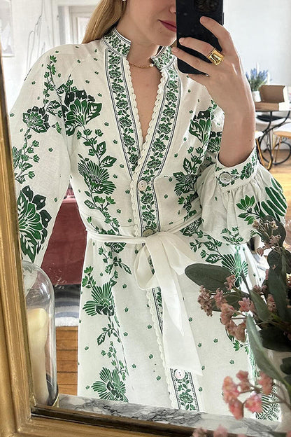 Elegant Maxi Dress with Botanical Design - A Natural and Stunning Addition for a Perfect Look