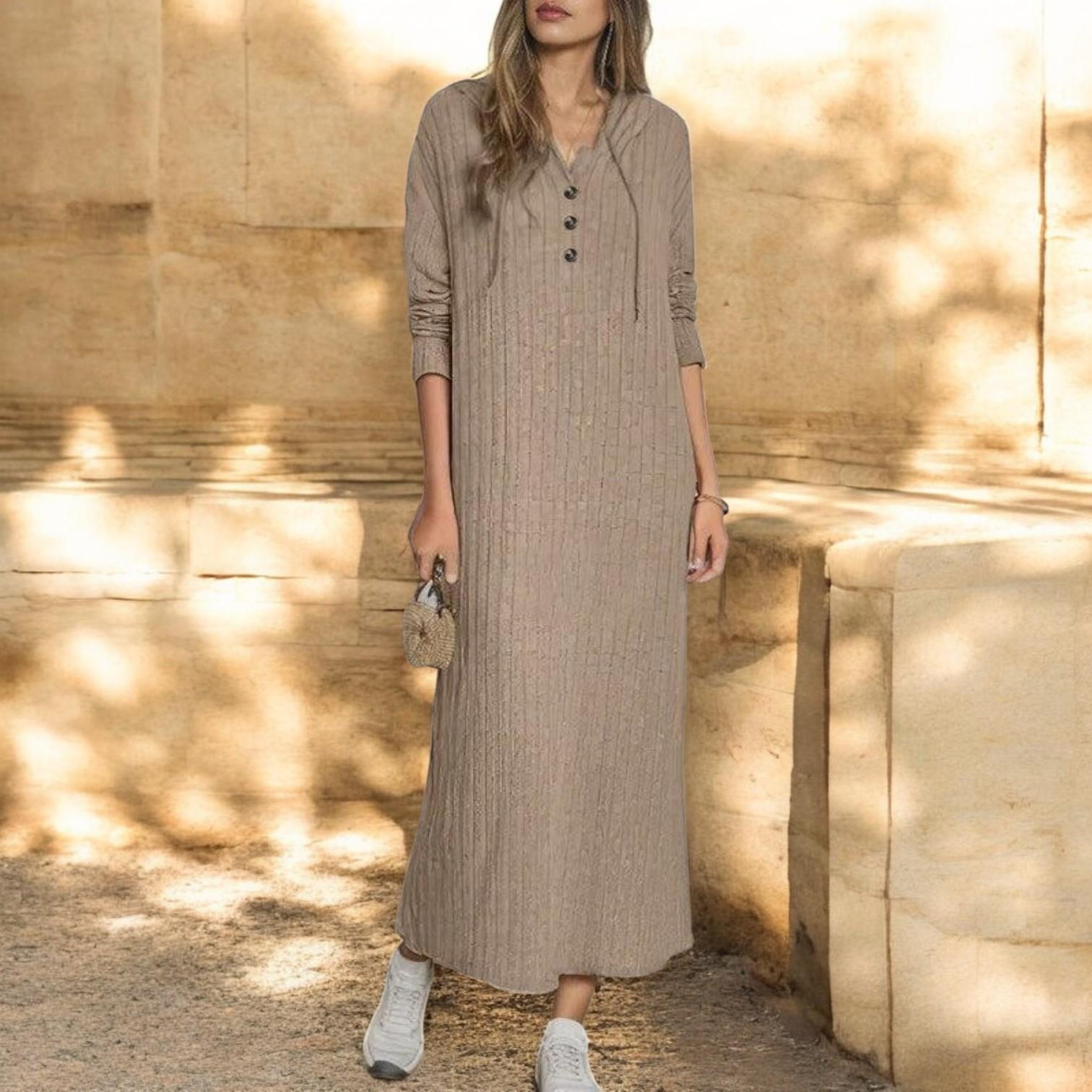 Elegant Maxi Dress with V Neckline and Stylish Cut for a Perfect Look