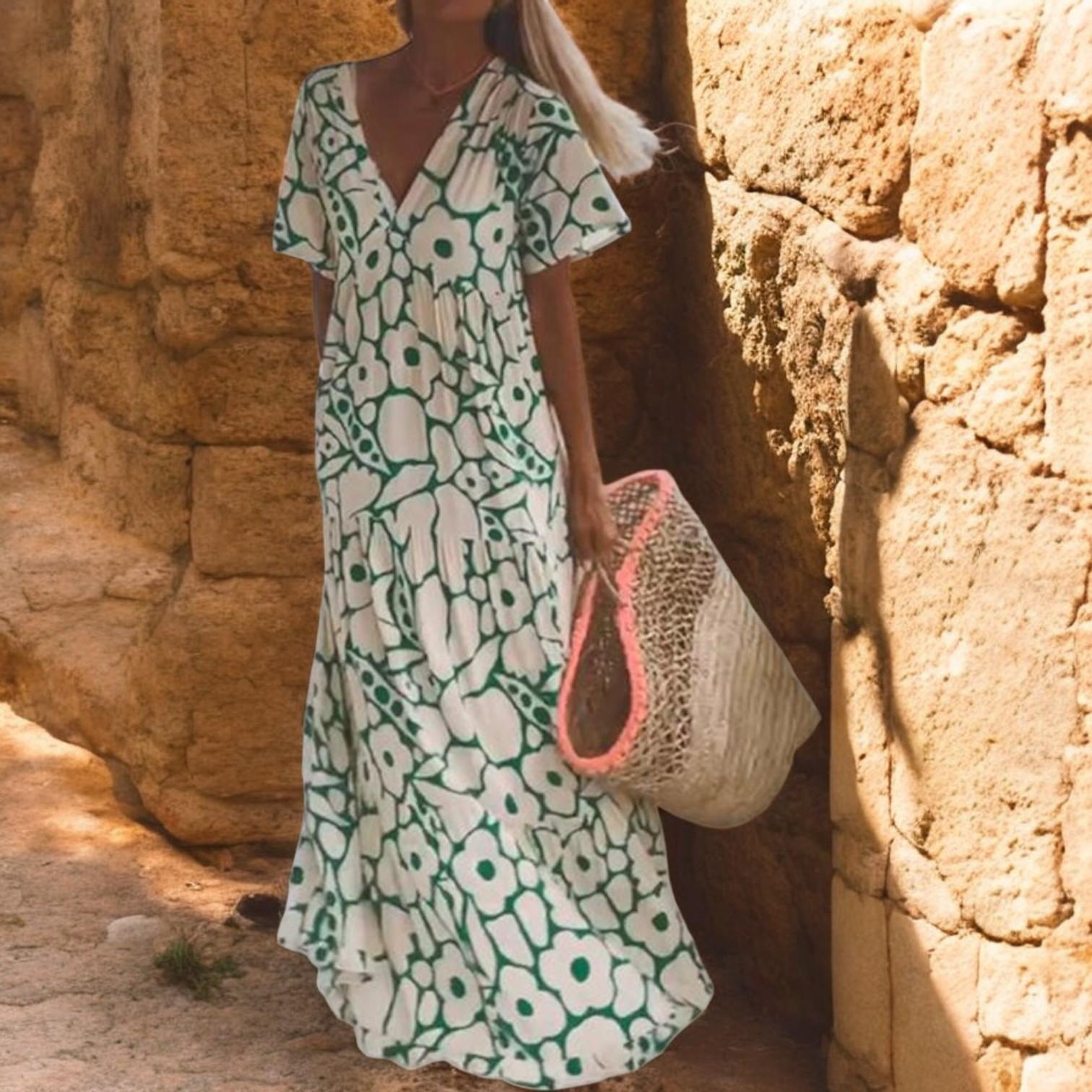 Elegant Women's Dress by Sanne in a Short Design for a Sleek and Stunning Style