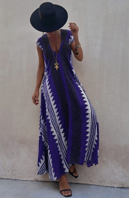 Luxury casual dress with an elegant V-neck suitable for all events