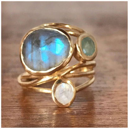 Charisma – Blue Moonstone Ring in Stunning Vintage Design