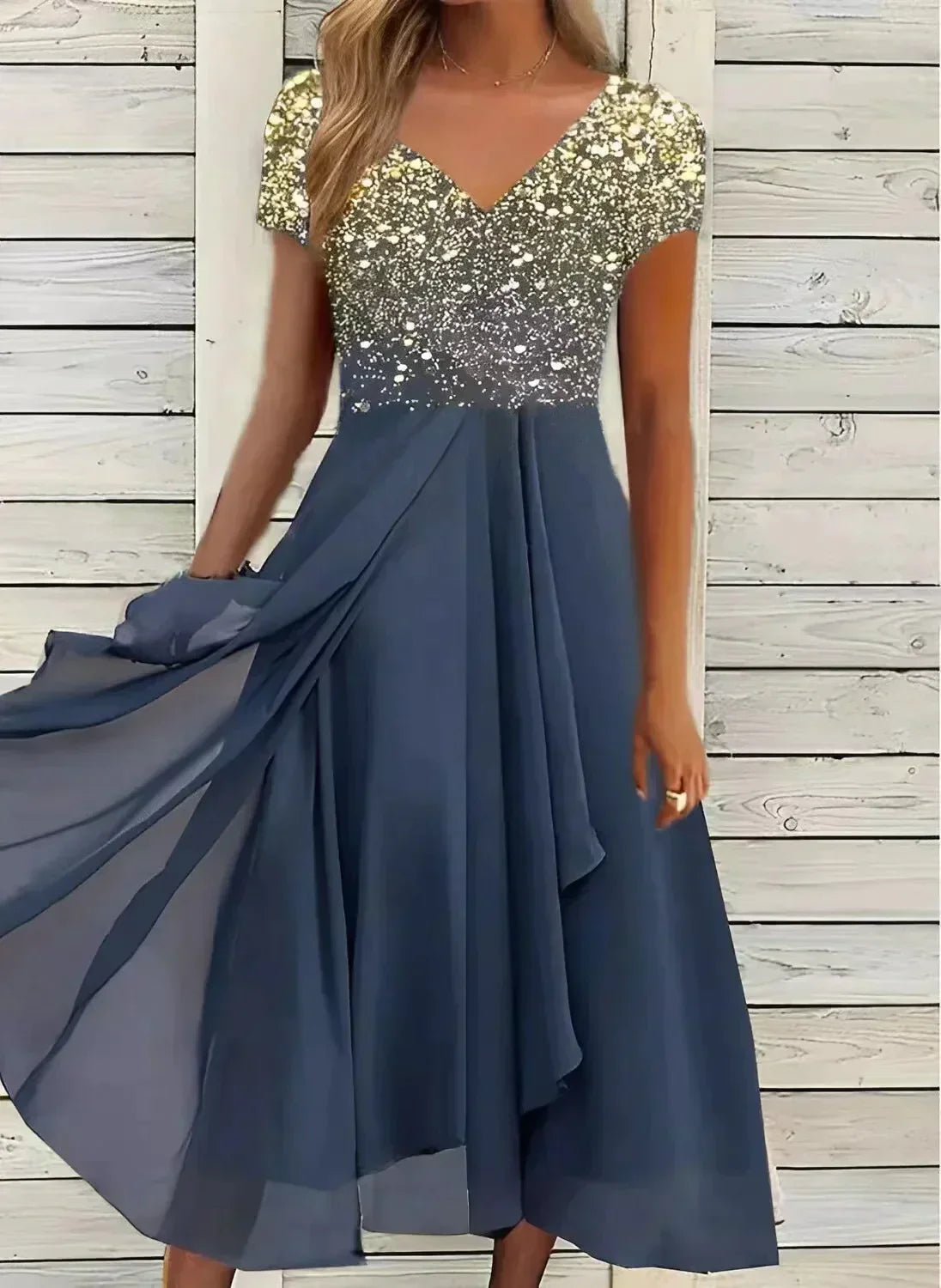 Women's fashionable dress from Marigon – a striking highlight for every event