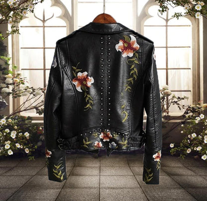 Claudia Women's Jacket with Elegant Floral Pattern – Add Style and Uniqueness to Your Wardrobe