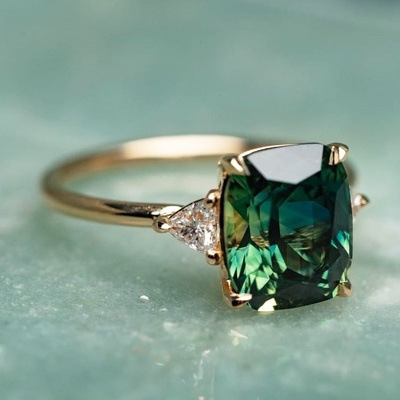 Unique Erlana Ring with Green Cubic Zirconia in Bright Gold