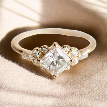 Daleian King Ring with Regal and Unique Design