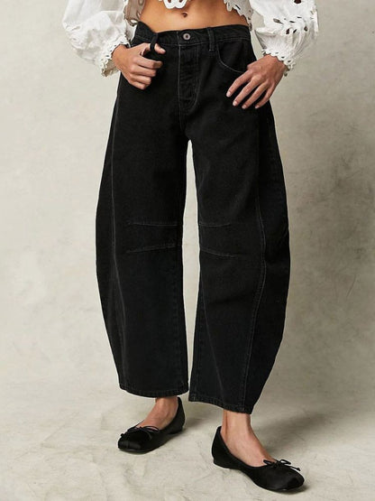 Fashionable women's mid-rise jeans – modern design and perfect comfort for everyday wear
