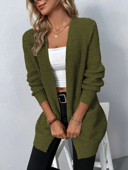 Elegant women's cardigan with long sleeves - a stylish and comfortable piece for any occasion