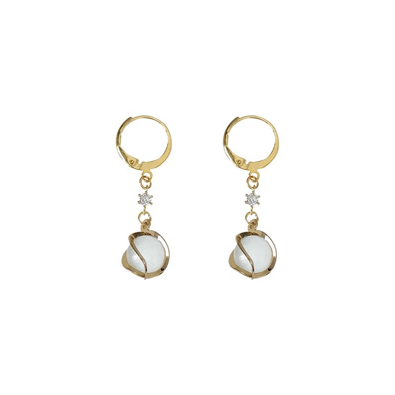Beylata – Stunning Vintage Style Gold Drop Earrings with White Opal