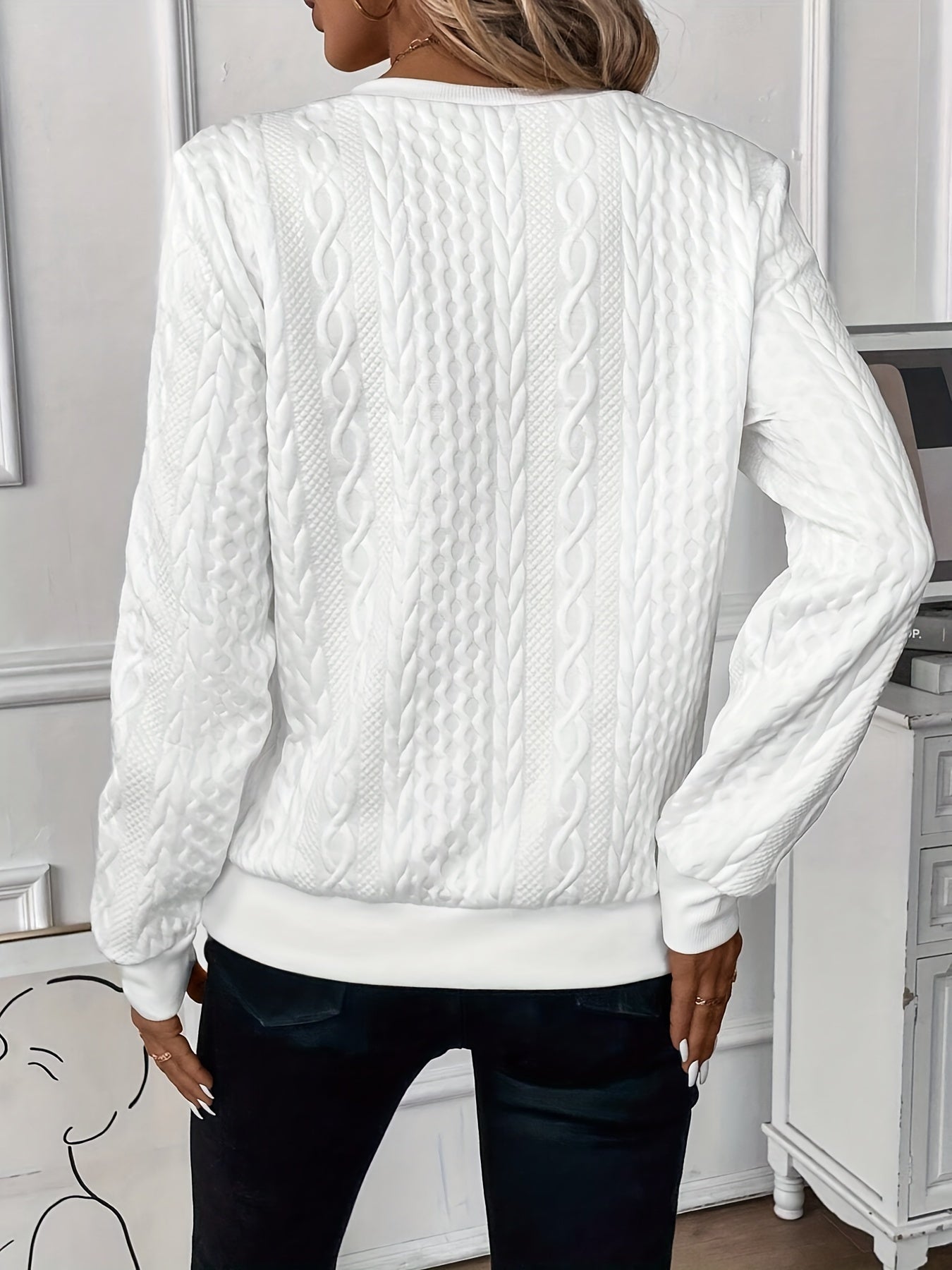 Very warm and cozy sweater for daily wear and comfortable activities