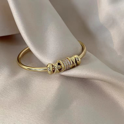 Giorni - Adjustable Designer Bracelet with Luxury Gold Pendants