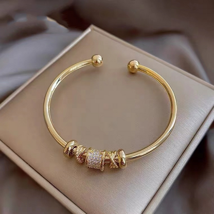 Giorni - Adjustable Designer Bracelet with Luxury Gold Pendants