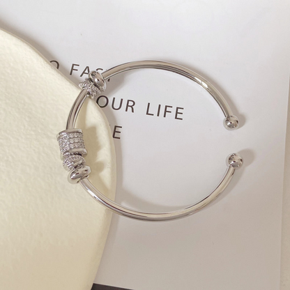 Giorni - Adjustable Designer Bracelet with Luxury Gold Pendants