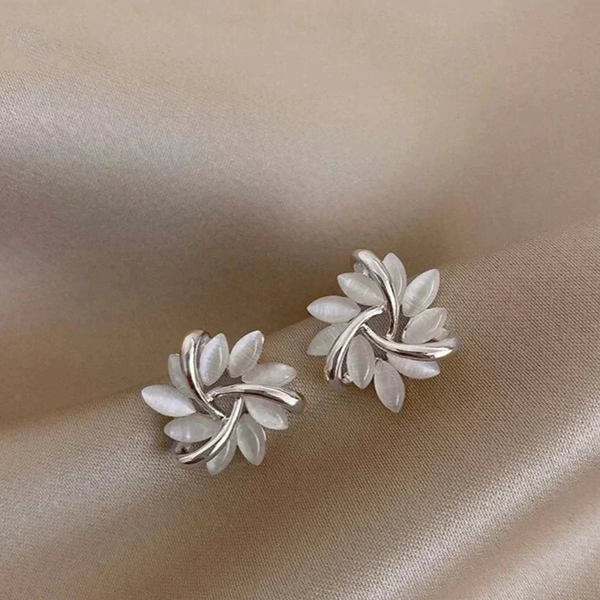 Elegant and Stunning Rectangular Cartilage Hoop Earrings in Gold Plating