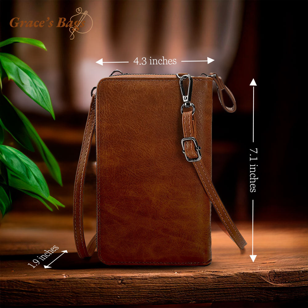Hila's Small and Elegant Bag - Add Style and Practicality to Your Look