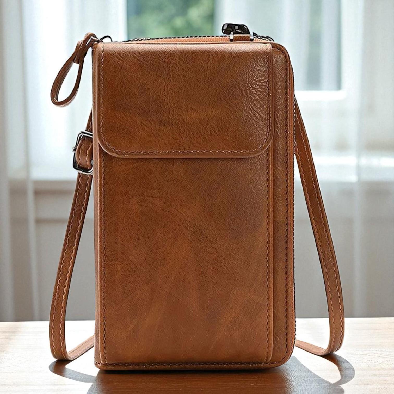 Hila's Small and Elegant Bag - Add Style and Practicality to Your Look