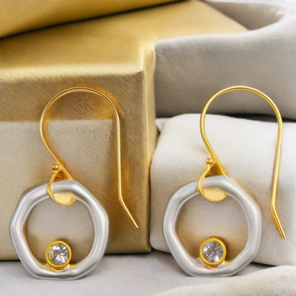 Luella – Luxurious Zirconia Earrings in Gold and Silver with Unique Vintage Style
