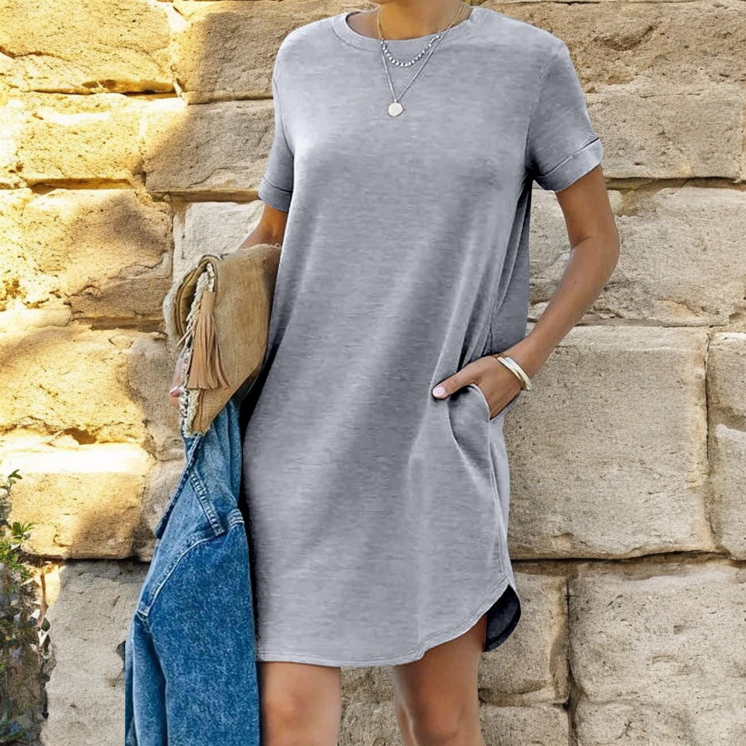 Lisa - Short and comfortable T-shirt dress with practical pockets for everyday wear