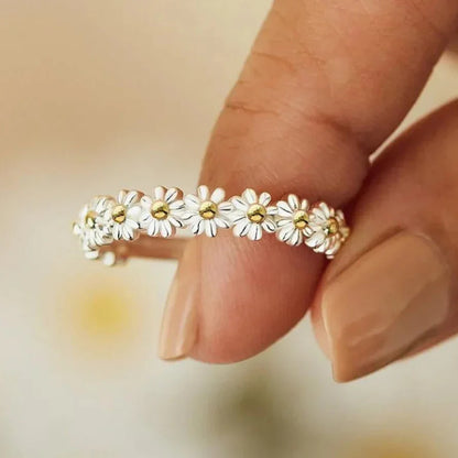 Magdalena – Stunning Ring with Handcrafted Enamel Beads and a Romantic Flower
