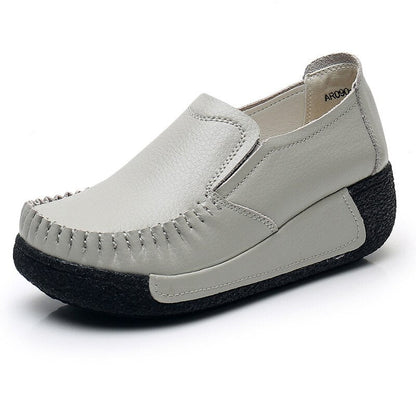 Stylish flat orthopedic moccasins for women for maximum comfort