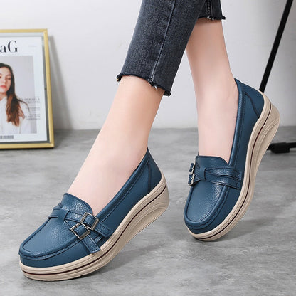 Orthopedic insoles with a padded platform for maximum comfort and optimal support