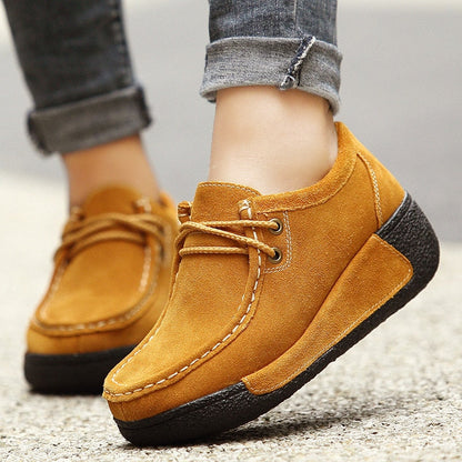 Fashionable orthopedic shoes for women with platform and modern seam design - Kossey