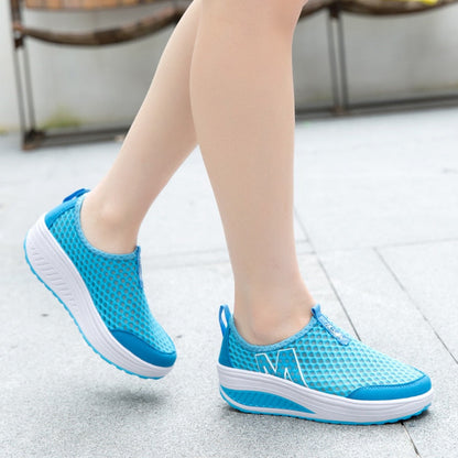 Thick orthopedic shoes for maximum comfort and long-lasting durability
