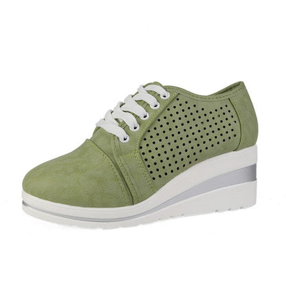 Orthopedic shoes with a special design and Sadma reinforcement for comfort and optimal support