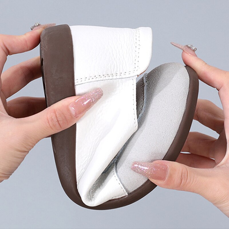 Lightweight orthopedic leather driving shoes for perfect comfort and stylish oversight