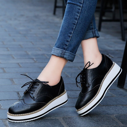 Beautiful orthopededic shoes on an Oxford platform for perfect style and comfort
