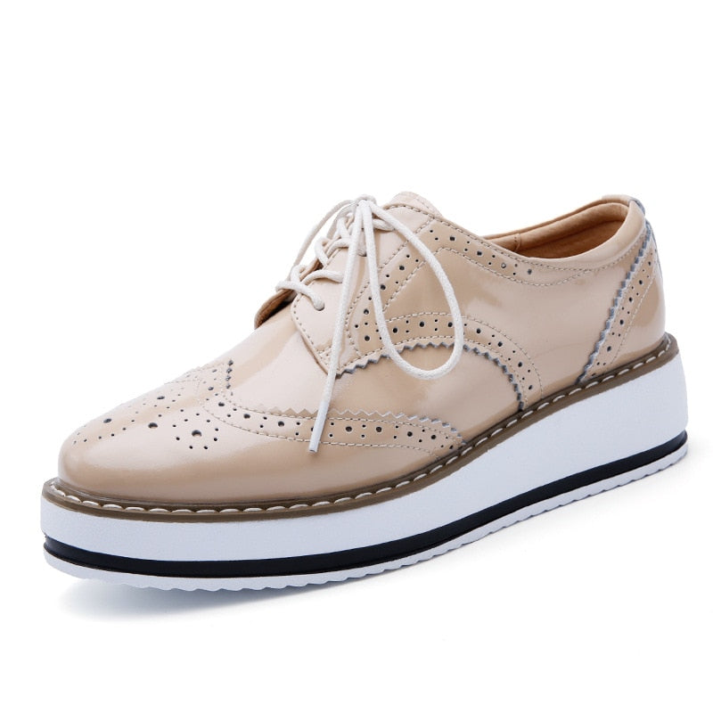 Beautiful orthopededic shoes on an Oxford platform for perfect style and comfort
