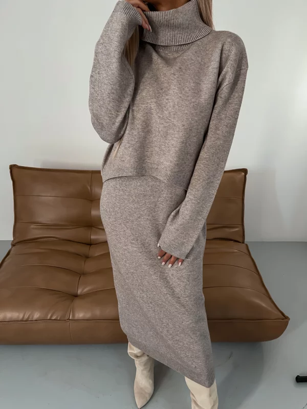 Nicole - Elegant Warm Knitted Set for Fall and Winter