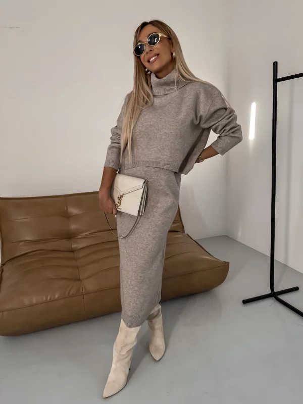 Nicole - Elegant Warm Knitted Set for Fall and Winter