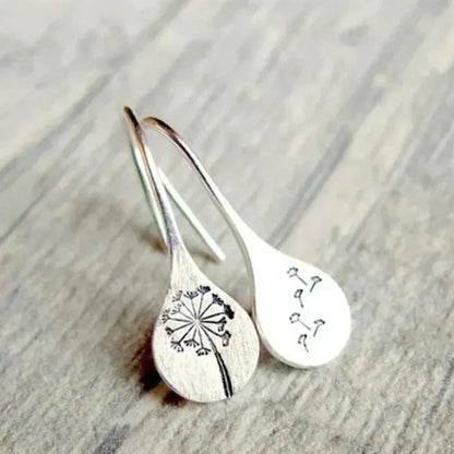 Pluma – Elegant Floral Leaf Earrings in Luxury Silver
