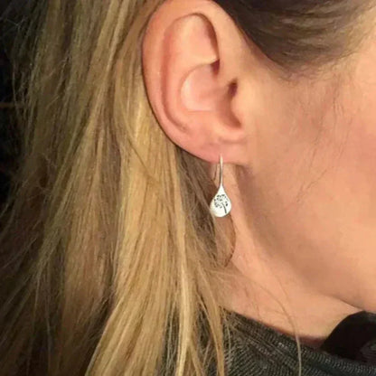 Pluma – Elegant Floral Leaf Earrings in Luxury Silver
