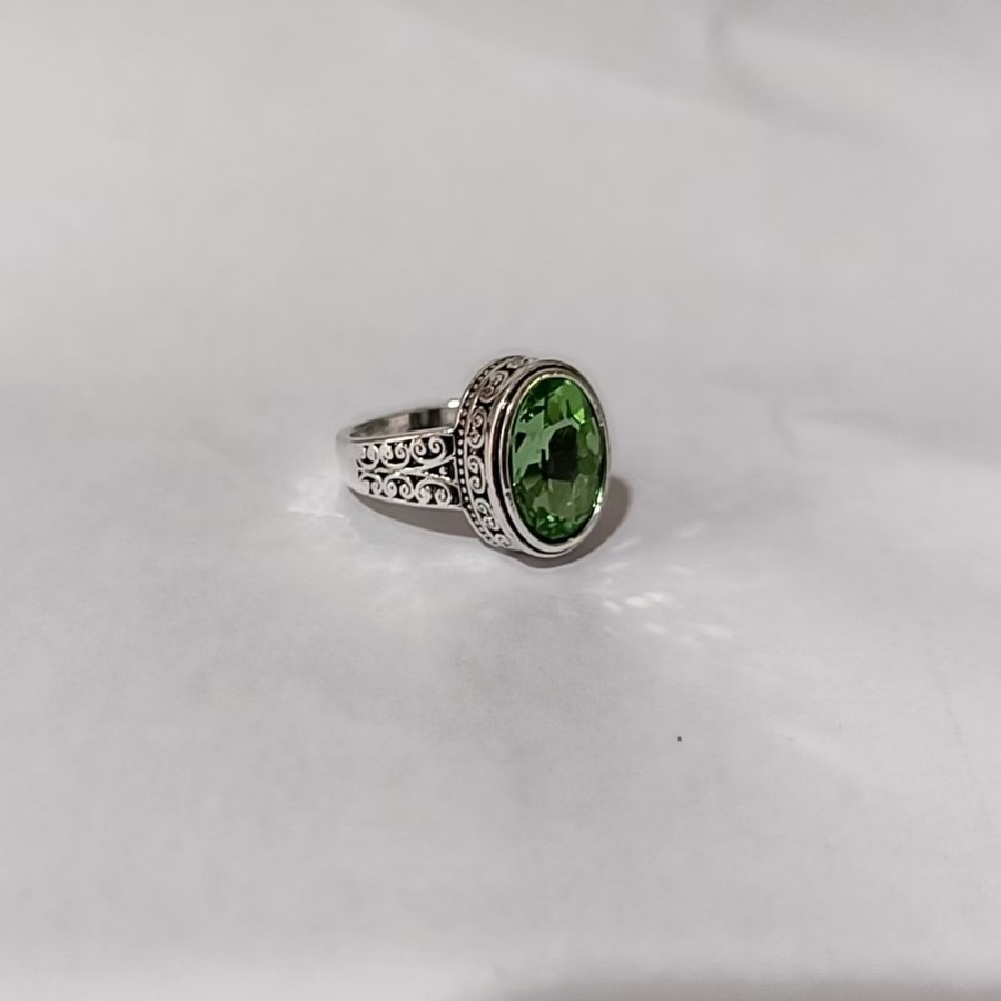 Pandora – Unique Vintage Style Olive Crystal Ring
