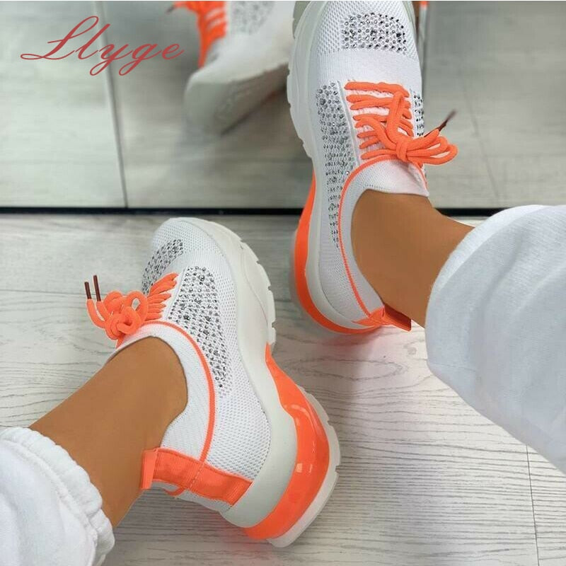 Sakkis lightweight orthopedic baskets with breathable laces – perfect comfort and style