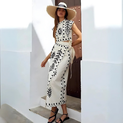 Elegant and Refreshing Summer Set with Contrasting Stitch and Unique Look