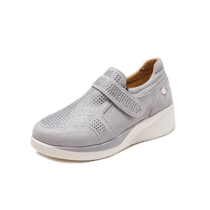 Spacious Comfort Basket with Elevated Sole for Elegant Design and Maximum Comfort