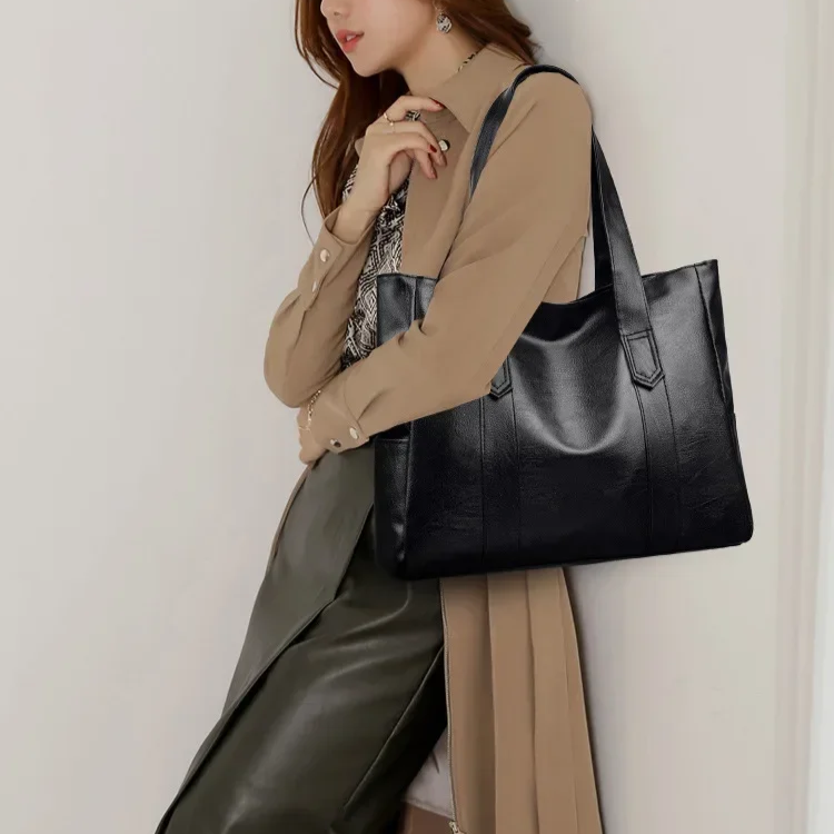 Classic and Elegant Bag Forever | Noga's Timeless Elegance